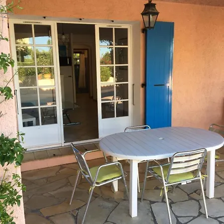 Rez-de Piscine Apartment Cavalaire-sur-Mer